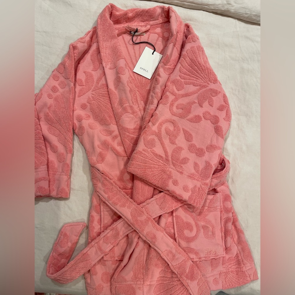 New with tags spell Seashell robe s/m